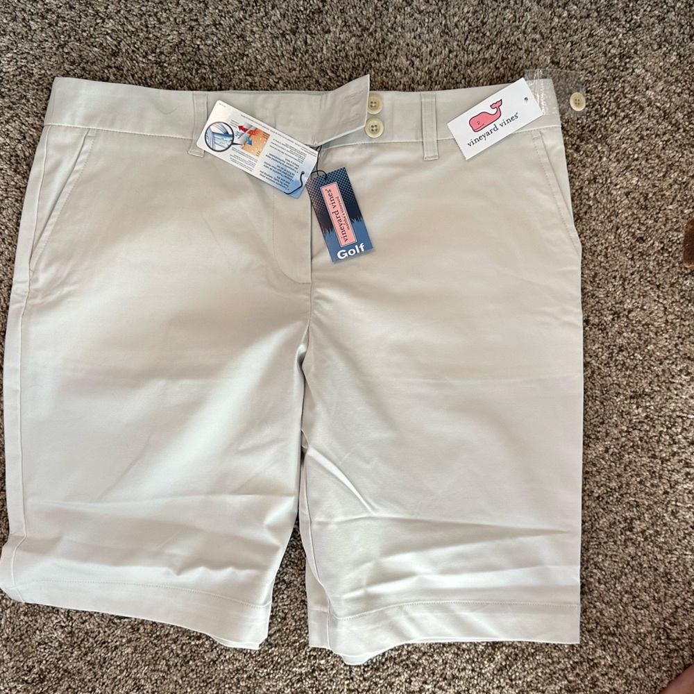 NEW with tags, Vineyard Vines Stone Beige women’s golf shorts